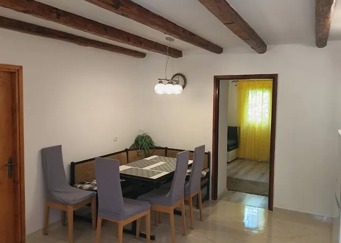 Apartman Dinka Kornić