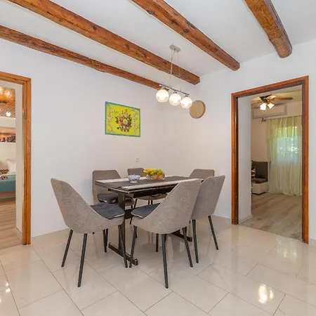 Apartament Dinka Kornić